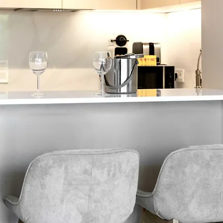 Palm Riviera - Croisette Terrace Garden Apartment Cannes